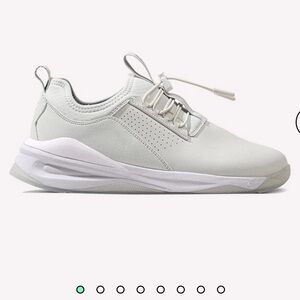 Clove Classic Sneakers. White. Sz 7.5